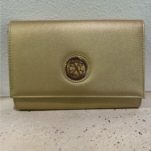 Nwt CLX  Christian Lacroix Gold Paris Caviar Clutch  Detachable Gold Chain Strap